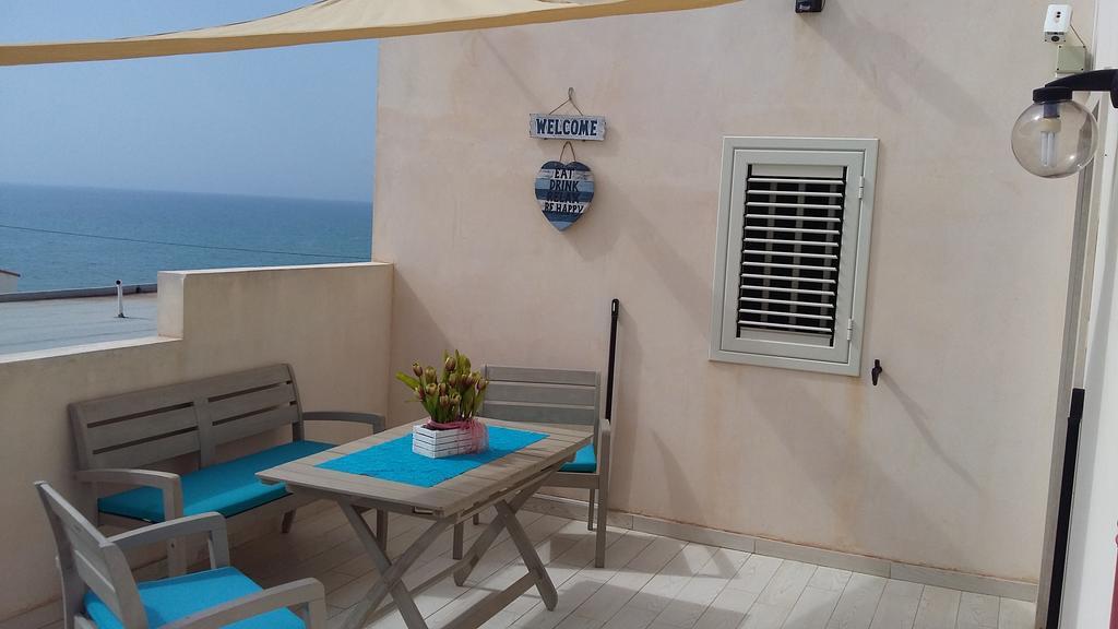 Villa Vista Mare Tra I Luoghi Di Montalbano Punta Secca Exterior foto