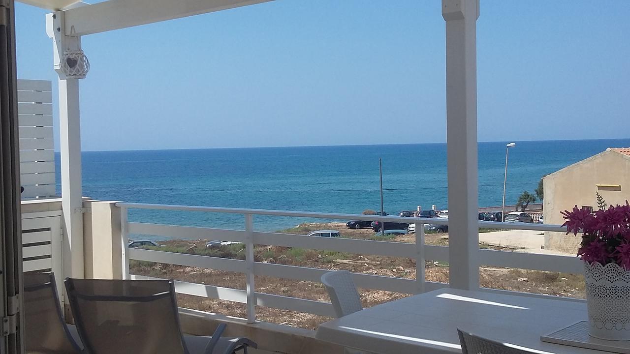 Villa Vista Mare Tra I Luoghi Di Montalbano Punta Secca Exterior foto