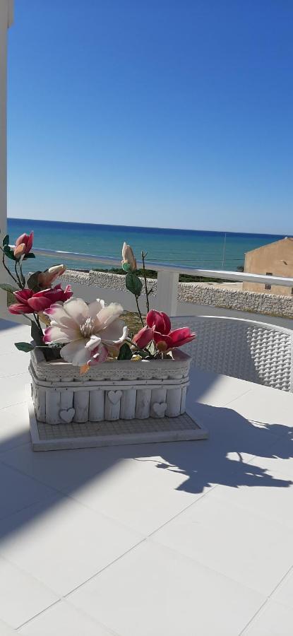 Villa Vista Mare Tra I Luoghi Di Montalbano Punta Secca Exterior foto